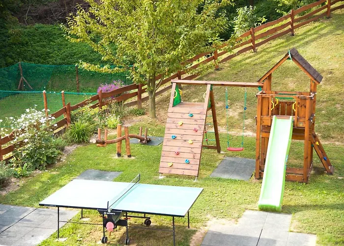 Mokus Vendeghaz 4* זלקרוס